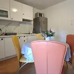 דירה Downtown Dream מאקרסקה